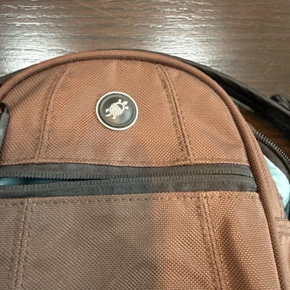 Pacsafe brown metrosafe